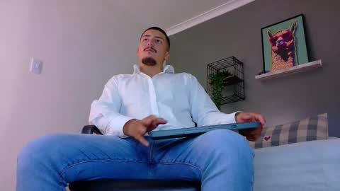 Snapshot of mrfox__ chatting on 03-11-26, 07:31 Mr Fox online show from 03-11-26, 07:31