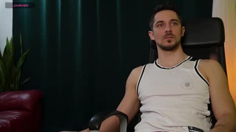 Snapshot of mrgreeneyes01 chatting on 02-15-25, 12:15 juan luis online show from 02-15-25, 12:15