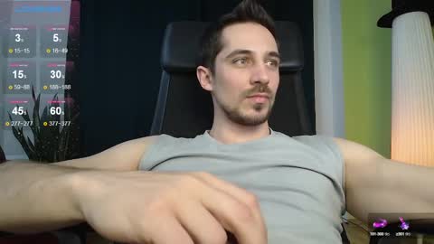 Snapshot of mrgreeneyes01 chatting on 02-27-25, 03:26 juan luis online show from 02-27-25, 03:26