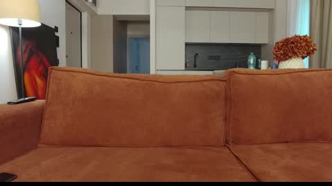 Snapshot of mrgreeneyes01 chatting on 11-27-25, 07:10 juan luis online show from 11-27-25, 07:10