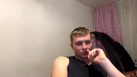 Snapshot of mrheat_ chatting on 10-03-25, 07:44 Max online show from 10-03-25, 07:44