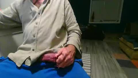 Snapshot of mrjackstraw469 chatting on 10-26-25, 02:17 mrjackstraw469 online show from 10-26-25, 02:17