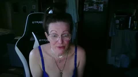 Snapshot of mrjshquinn chatting on 02-11-26, 08:36 mrjshquinn online show from 02-11-26, 08:36