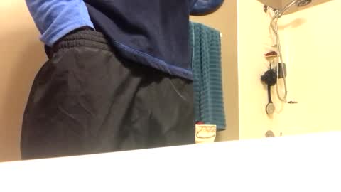 Snapshot of mrmeltyourheart chatting on 11-04-25, 02:21 James online show from 11-04-25, 02:21