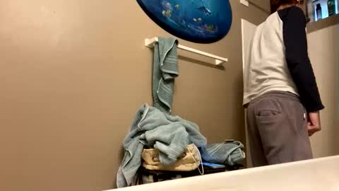 Snapshot of mrmeltyourheart chatting on 12-21-25, 02:46 James online show from 12-21-25, 02:46