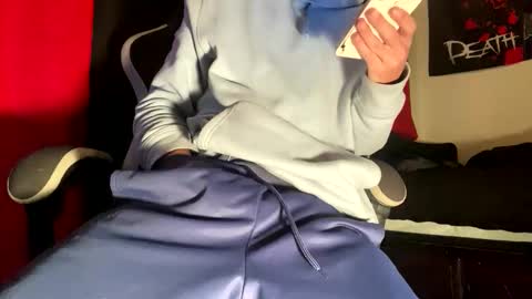 Snapshot of mrmeltyourheart chatting on 01-12-26, 03:45 James online show from 01-12-26, 03:45