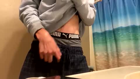 Snapshot of mrmeltyourheart chatting on 02-20-26, 01:35 James online show from 02-20-26, 01:35