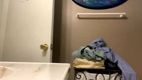 Snapshot of mrmeltyourheart chatting on 02-27-26, 04:45 James online show from 02-27-26, 04:45