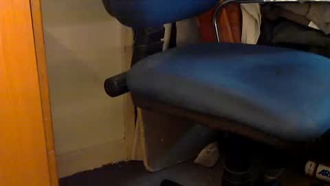 Snapshot of mrmmm62 chatting on 06-18-26, 10:09 MrMmm62 online show from 06-18-26, 10:09