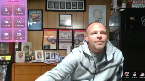 Snapshot of mrmojo704 chatting on 02-02-25, 11:42 MrMojo704 online show from 02-02-25, 11:42