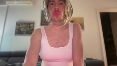 TaleOfLaura online show from 04-08-26, 10:21