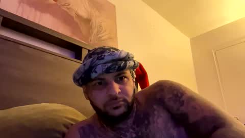 mrnineinch1995 online show from 12-22-25, 03:25