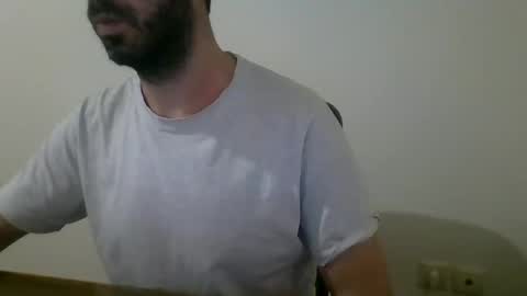 Snapshot of mrralph__90 chatting on 12-09-24, 02:17 Mrralph online show from 12-09-24, 02:17