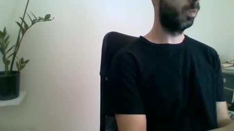 Snapshot of mrralph__90 chatting on 03-10-25, 10:04 Mrralph online show from 03-10-25, 10:04