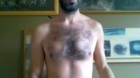 Snapshot of mrralph__90 chatting on 10-01-25, 08:31 Mrralph online show from 10-01-25, 08:31