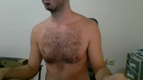 Snapshot of mrralph__90 chatting on 11-01-25, 12:40 Mrralph online show from 11-01-25, 12:40