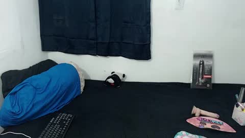 Snapshot of mrs_afroditha chatting on 03-08-26, 02:04 mrs_afroditha online show from 03-08-26, 02:04