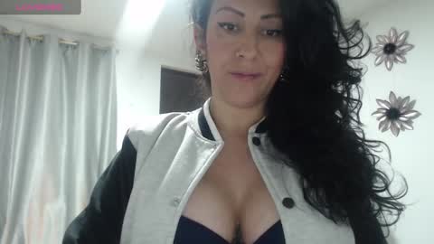 Snapshot of mrs_deborah chatting on 01-05-25, 11:59 mrs_deborah online show from 01-05-25, 11:59