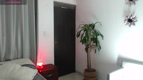 Snapshot of mrs_deborah chatting on 09-12-25, 09:04 mrs_deborah online show from 09-12-25, 09:04