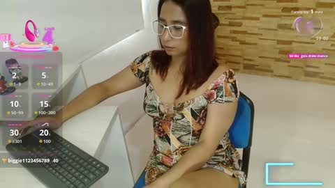 Snapshot of mrskatty chatting on 10-02-25, 07:43 Tell me Katty online show from 10-02-25, 07:43