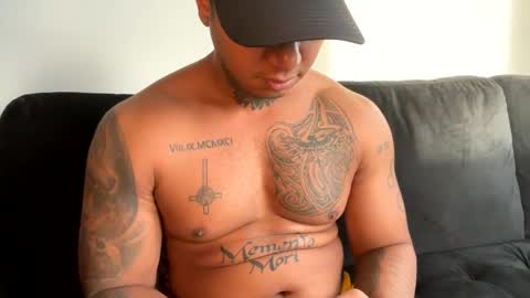 Snapshot of mrthickandfit chatting on 12-26-24, 06:22 Tatd and Fit online show from 12-26-24, 06:22