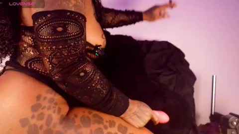 Snapshot of ms_booty_boop chatting on 12-16-25, 03:44 Ms Booty Boop online show from 12-16-25, 03:44