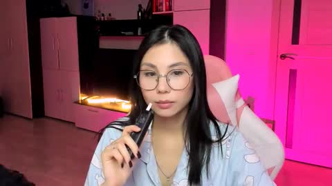 Snapshot of ms_emily_ chatting on 11-27-25, 05:48 ms_emily_ online show from 11-27-25, 05:48