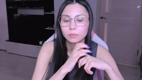 Snapshot of ms_emily_ chatting on 03-26-26, 02:00 ms_emily_ online show from 03-26-26, 02:00