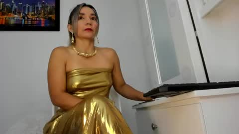 ms_lunarose online show from 06-14-26, 05:26