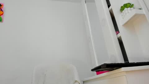 ms_lunarose online show from 07-23-26, 06:50