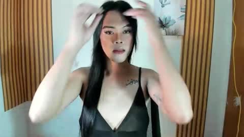 Snapshot of ms_selenaxx chatting on 10-07-25, 01:47 selena online show from 10-07-25, 01:47