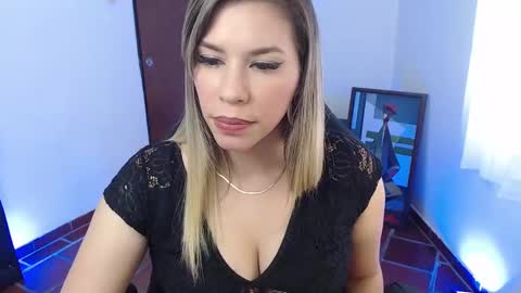 Snapshot of ms_sofiax chatting on 02-05-25, 04:58 Sofia online show from 02-05-25, 04:58