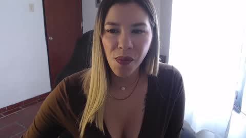 Snapshot of ms_sofiax chatting on 02-17-25, 04:15 Sofia online show from 02-17-25, 04:15