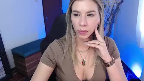 Snapshot of ms_sofiax chatting on 10-21-25, 06:19 Sofia online show from 10-21-25, 06:19