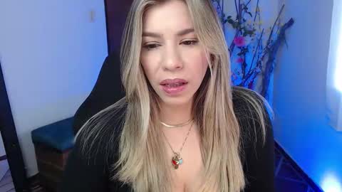 Snapshot of ms_sofiax chatting on 10-29-25, 03:36 Sofia online show from 10-29-25, 03:36