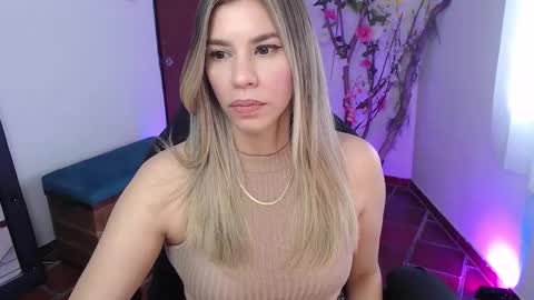 Snapshot of ms_sofiax chatting on 11-11-25, 04:07 Sofia online show from 11-11-25, 04:07