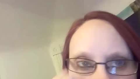 Snapshot of msalls1124 chatting on 01-12-26, 09:14 melissa online show from 01-12-26, 09:14