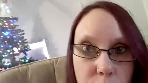 Snapshot of msalls1124 chatting on 02-07-26, 05:49 melissa online show from 02-07-26, 05:49