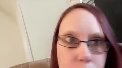 Snapshot of msalls1124 chatting on 02-20-26, 04:29 melissa online show from 02-20-26, 04:29