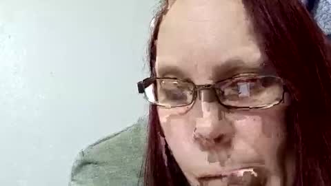 Snapshot of msalls1124 chatting on 03-06-26, 09:33 melissa online show from 03-06-26, 09:33