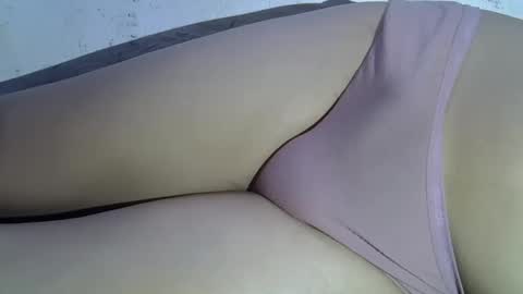 Snapshot of mscumshotter chatting on 02-25-25, 07:52 mscumshotter online show from 02-25-25, 07:52