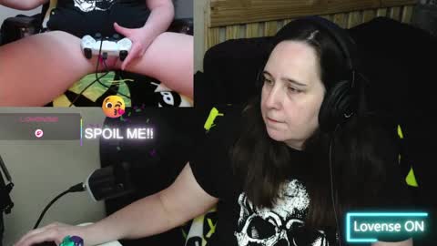 MsGamerGirl69 online show from 04-12-26, 05:45