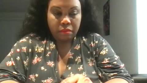 Snapshot of msjonemillion chatting on 12-04-25, 05:28 Chocolate Candy Stick online show from 12-04-25, 05:28