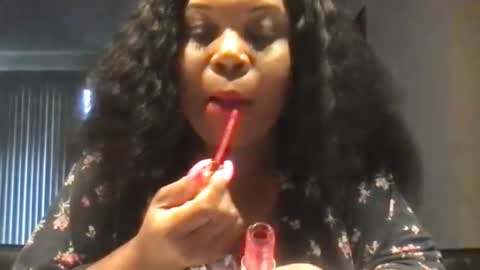 Snapshot of msjonemillion chatting on 01-17-26, 06:55 Chocolate Candy Stick online show from 01-17-26, 06:55