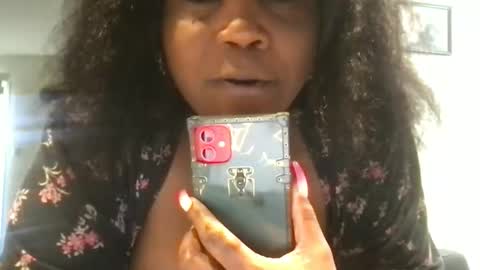 Snapshot of msjonemillion chatting on 02-01-26, 07:12 Chocolate Candy Stick online show from 02-01-26, 07:12