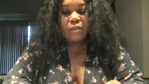 Snapshot of msjonemillion chatting on 02-08-26, 09:29 Chocolate Candy Stick online show from 02-08-26, 09:29