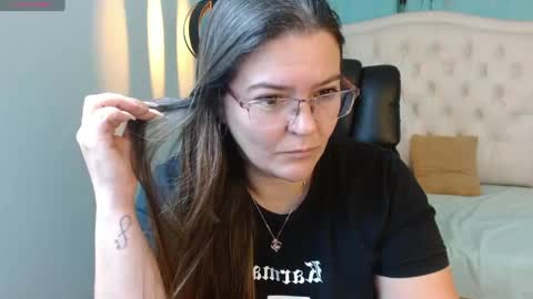 Jossie online show from 04-25-26, 04:48