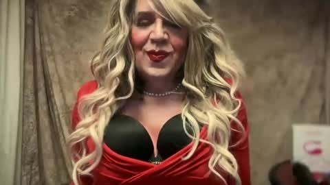 Snapshot of mskarentoy chatting on 01-22-25, 11:10 mskarentoy online show from 01-22-25, 11:10