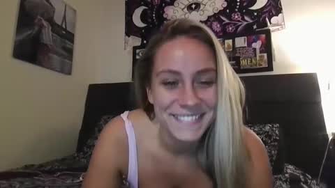Snapshot of msmariesummers chatting on 02-03-25, 11:26 msmariesummers online show from 02-03-25, 11:26