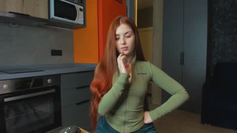 Lucy online show from 01-21-25, 02:05